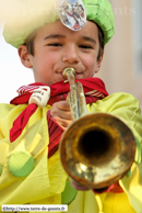 CASSEL (59) - Carnaval de Lundi de Pâques 2007 / Le jeune trompettiste du Four Merveilleux
