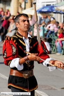 COMINES (59) - FËte des Louches 2007 / Le jongleur de couteaux