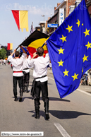 COMINES (COMINES/WARNETON) (B) - Fête des Marmousets 2007 / Les lanceurs de drapeaux et tambours 