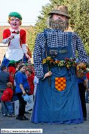 HONDEGHEM (59) - Baptême d'Aline et 1ère ronde de Géants 2007 / Fiacre le jardinier - OXELAERE (59) et Miss Cantine - NIEPPE (59)