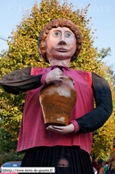 HONDEGHEM (59) - Baptême d'Aline et 1ère ronde de Géants 2007 / Rosalie la laitière - Le Ryveld - STEENVOORDE (59)