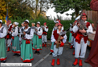 HONDEGHEM (59) - Baptême d'Aline et 1ère ronde de Géants 2007 / L’harmonie catholique/ Breughelgroep - NIEUWKERKE (59)