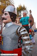 HONDEGHEM (59) - Baptême d'Aline et 1ère ronde de Géants 2007 / Le démontage de Jean le bûcheron - STEENVOORDE (59)