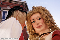 LILLE (59) - Carnaval de Wazemmes 2007 / Le baiser de Guillem à Epona