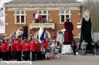 NIEPPE (59) - Baptême de Miss Cantine 2007 / Arrivée des Géants à la Mairie