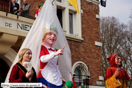 NIEPPE (59) - Baptême de Miss Cantine 2007 / Miss Cantine sort de sa chrysalide