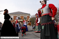 NIEPPE (59) - Baptême de Miss Cantine 2007 / Rigodon de Géants sur la Place de la Mairie