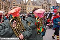 POPERINGE (B) - Keikoppen Carnavalstoet 2007 / Ut is wé - Oosterhout (NL)