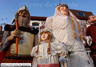 SAILLY-SUR-LA-LYS (62) - Mariage d'Odin et d'Astrid 2007 / Odin le viking - SAILLY SUR LA LYS (62) et Astrid et Antonia - CARNFORTH (GB)