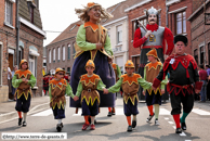 STEENVOORD (59) - Carnaval d'été 2007 / Jacobus et Jean Le Bûcheron, géants  - STEENVOORDE (59) en tête du cortège