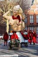 BAILLEUL (59) - Mardi-Gras (Cortège du dimanche) 2008 / Les saints de Mélusine et les Diables rouges