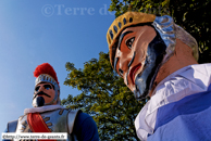 DUNKERQUE - Journées du Patrimoine 2008 / Le Reuze et un garde - DUNKERQUE (59)