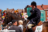 Estaires (59) - Cavalcade 2008 / L'escorte de Jehan d'Estaires - Groupe de cavaliers en costume d'époque – ESTAIRES (59)