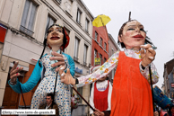 LILLE - Carnaval de Wazemmes 2008 / La Famille Molette - Marie Gaillette (la mère) et Cléa (la fille) - Le Boulon - VIEUX-CONDE (59)