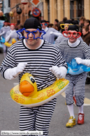 POPERINGE (B) - Keikoppen Carnavalstoet 2008 / Is 't ê nieuw of goan ze 't oud vermoaken; nuz'n portemoné goan ze toch kroaken C.V. De Flodders - POPERINGE (B)