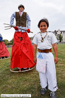 ATH (B) - Ducasse - Lundi de Ducasse 2009 / L'Esplanade - Les mini-Géants - Georges - BOUVIGNIES (ATH) (B) avec son porteur Shawn