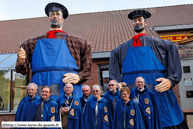 COMINES (COMINES-WARNETON) - Baptême de Luc le marmouset et Simon le rubanier 2009 / Les convives du baptême