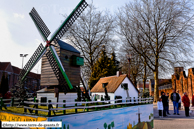 HAZEBROUCK (59) - Cortège historique de la Mi-carême 2009 / Le Char du Moulin de l'Hoflandt - HAZEBROCUK (59)