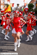 LE BIZET (COMINES-WARNETON) (B) - Fêtes de la Brique 2009 / Les Majorettes du Royal FASAM - LE BIZET (COMINES-WARNETON) (B)