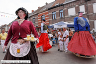 LESSINES (B) - Cayoteu 1900 - Grande Parade des Mini-Géants 2009 / La danse des Géants