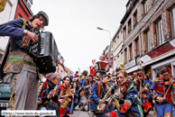 LILLE - Carnaval de Wazemmes 2009 / Fanfares et Carnavaleux (petits et grands) au Carnaval de Wazemmes