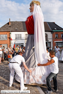 MAFFLE (ATH) (B) - Ducasse du Grand Chemin - Mariage de Zante et Rinette 2009 / Difficile pour un Géant de monter les marches