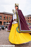 ATH (B) - Ducasse d'Ath 2010 - Cortège du dimanche (matin) / Mademoiselle Victoire – ATH (B)