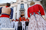 ATH (B) - Maison des Géants - Présentation du Calendrier des Géants 2010 / La Danse de Zante et Rinette et de ses porteurs -  MAFFLE (ATH) (B) au son du Toyout Band - ATH (B)