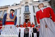 ATH (B) - Maison des Géants - Présentation du Calendrier des Géants 2010 / La Danse de Zante et Rinette et de ses porteurs -  MAFFLE (ATH) (B) au son du Toyout Band - ATH (B)