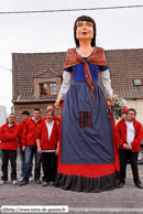 OXELAERE (59) - Ducasse et baptême de Fidèle 2010 / La Belle Hélène et ses porteurs - STEENVOORDE (59)