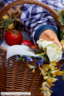 OXELAERE (59) - Ducasse et baptême de Fidèle 2010 / le panier de Fiacre le jardinier - OXELAERE (59)