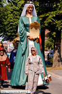 SECLIN (59) - Fête des Harengs 2010 - Le cortège historique / Marguerite de Flandre - SECLIN (59)