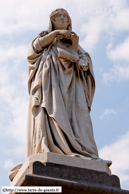 SECLIN (59) - Fête des Harengs 2010 - Le cortège historique / La statue de Marguerite de Flandre (Hospice Notre-Dame de Seclin)