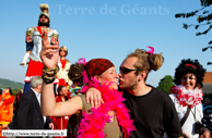 CASSEL (59) - Carnaval du Lundi de Pâques 2011 / Un baiser... Géants !