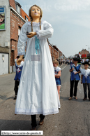 NIEPPE (F) - 2ème Fête des Cantinières - Le Cortège 2011 / Adélaïde – ZUYTPEENE (F), la marraine Géante de Tiot Dédé