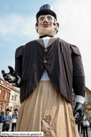 NIEPPE (F) - 2ème Fête des Cantinières - Le Cortège 2011 / Totor – STEENWERCK (F)