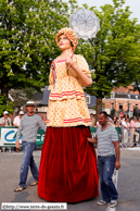 NIEPPE (F) - 2ème Fête des Cantinières - Le Cortège 2011 / Violette la Baigneuse – MALO-LES-BAINS (DUNKERQUE) (F)