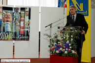 RONCHIN (59) - Présentation du Calendrier des Géants 2011 / Bernard Derosier, Président du Conseil Général du Nord