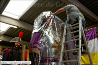 ATH (B) - Ducasse d'Ath 2012 - Derniers préparatifs sur les Géants et sortie de Tirant l'Ancien  2012 / Goliath – ATH (B) reçoit sa protection contre la pluie