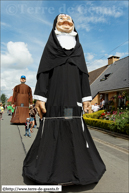 BAILLEUL (F) - 1ère Ronde de Géants des rues des Foulons et du Kortenker 2012 / Mlanie de la Muncque et Jean-Baptiste de la Rabecques - Moines de l’Abbaye de Ploegsteert – PLOEGSTEERT (COMINES-WARNETON) (B)