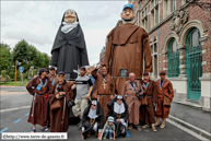 BAILLEUL (F) - 1ère Ronde de Géants des rues des Foulons et du Kortenker 2012 / Mélanie de la Muncque et Jean-Baptiste de la Rabecques - Moines de l’Abbaye de Ploegsteert – PLOEGSTEERT (COMINES-WARNETON) (B)