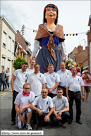 BAILLEUL (F) - 1ère Ronde de Géants des rues des Foulons et du Kortenker 2012 / La Belle Hélène - STEENVOORDE (F)