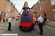 BAILLEUL (F) - 1ère Ronde de Géants des rues des Foulons et du Kortenker 2012 / La Belle Hélène - STEENVOORDE (F)