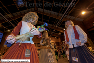 NIEPPE (F) - 1er festival de danses de Géants portés en salle - Téléthon 2012 / Epona – VILLENEUVE D'ASCQ (F), Odin le viking - SAILLY-SUR-LA-LYS (F) et Guillem le contrebandier - WILLEMS (F)