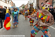 STEENVOORDE (F) - 5ème Ronde Européenne de Géants portés 2012 / Rituel Chaminico - Carnaval de Negros y Blancos - PASTO (CO) (le Géant n'a pu participer au cortège)