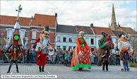 STEENVOORDE (F) - 5ème Ronde Européenne de Géants portés 2012 / Cambrinus, Flandrine, Jocko, Belzebuth et le Carillon enchanté - La Famille Cambrinus – FRESNES-SUR-ESCAUT (F)