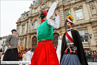 TOURCOING (F) - Week-End Géants 2012 / Tramasure  - LESSINES (B), Mademoiselle Saint-Roch - LESSINES (B) et Magritte - LESSINES (B)