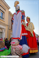 Cassel (F) - Carnaval du Lundi de Pâques 2013 / Reuze-Papa - CASSEL (F), Reuze-Maman - CASSEL (F) et la foule des carnavaleux