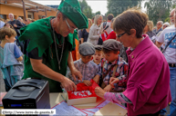 FOREST-SUR-MARQUE (F) - Baptême d'Ugène Taté 2013 / Pas de baptême sans dragées