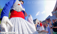 MAFFLE (ATH) (B) - Ducasse du Grand K'Min 2013 - Mariage de Zante et Rinette 2013 / La première danse de Zante, Rinette, Pélot et Pélette